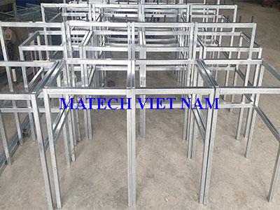 khung ban thao tac bang thep hop 30x30