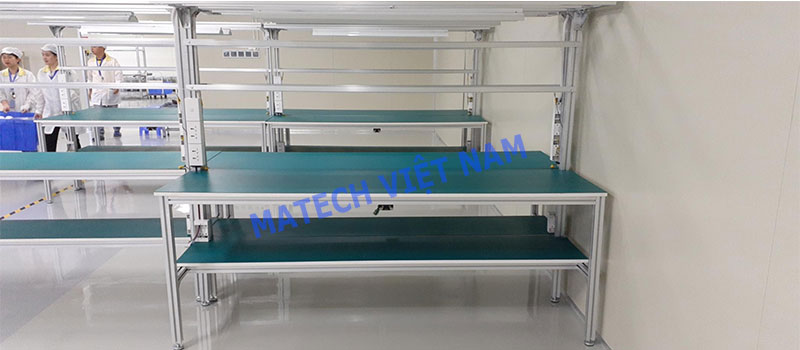 Bàn thao tác nhôm định hình có dàn đèn