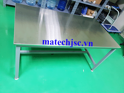 bàn thao tác đơn giản