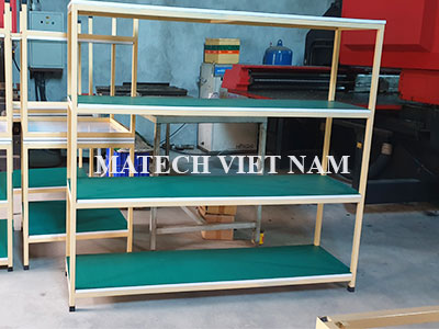 ban thao tac khung thep 4 tang mat go