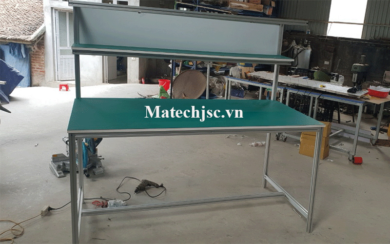 Bàn thao tác khung nhôm định hình