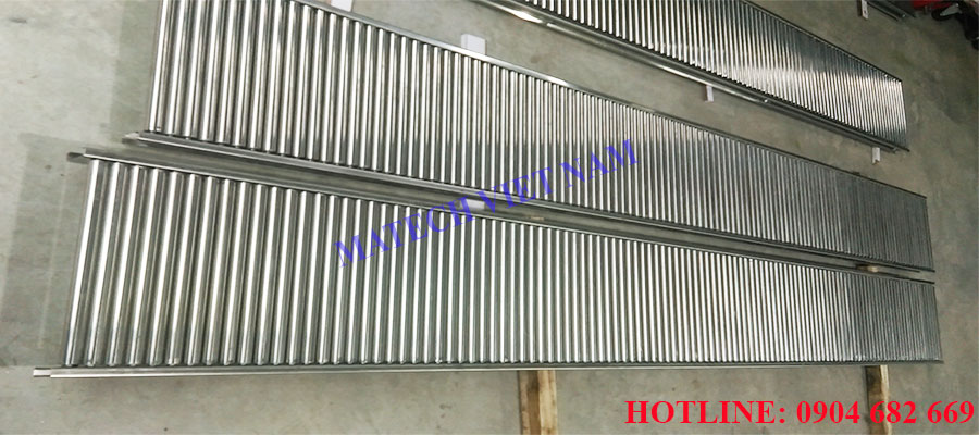 bang tai con lan inox