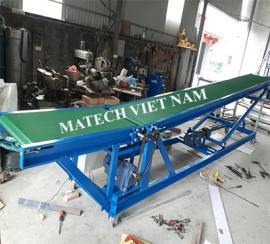 Băng tải PVC nâng hạ