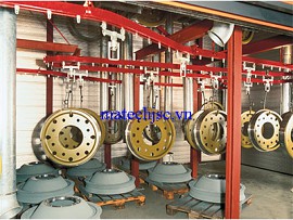 Băng tải xích treo nhà máy sản xuất phụ tùng ô tô