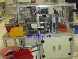 Máy lắp ráp tự động