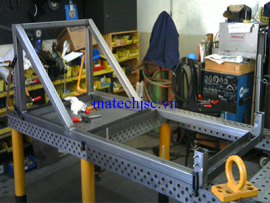 Jig hàn khung máy móc