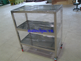 Xe đẩy inox ba tầng trong phòng sạch
