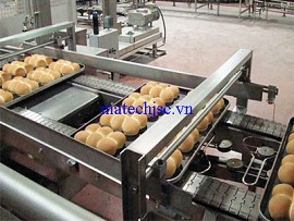 Băng tải xích bản lề inox nhà máy sản xuất bánh kẹo