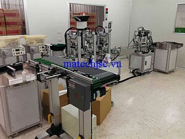 Băng tải xích con lăn nhà máy sản xuất điện tử